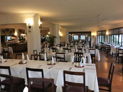 Restaurante, Salt Rock Hotel and Beach Resort in Ballito