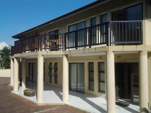 . Fairways Hotel