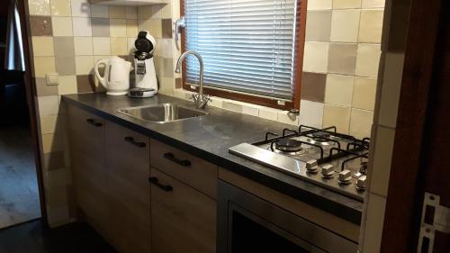 Konyha, Vrijstaande blokhut in Egmond-Binnen