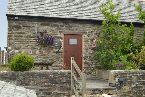 Robin's Nest - image 6