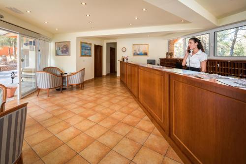 Előcsarnok, Fontana Resort in Jelza