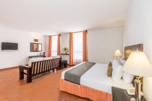 Hotel Casa Virreyes Set in a prime location of Guanajuato, Hotel Casa Virreyes puts everything the city has to offer just outside your doorstep. The hotel has everything you need for a comfortable stay. To be found at th