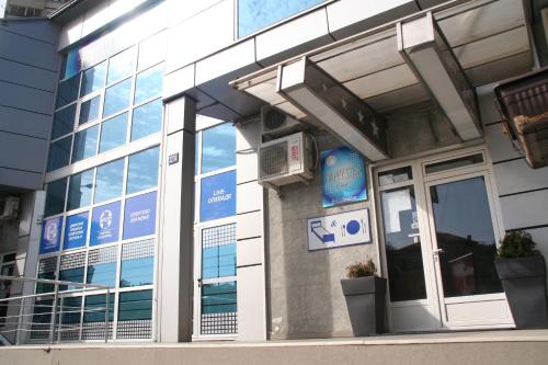 Happy Star Club - image 7