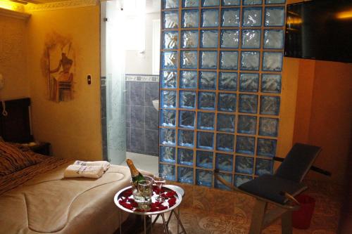 Motel Piramides De Cristal – Bogota, NY
