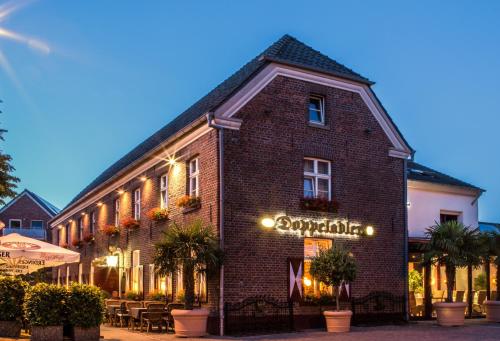 外部景觀, Hotel- Restaurant  Doppeladler in 雷斯