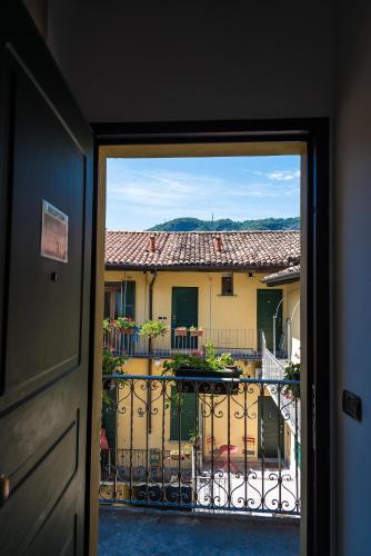  AcquaTerraFuoco - City apartments, Pension in Como