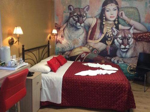 Central Hotel - image 9