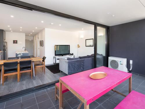 Executive 2br caulfield north australia