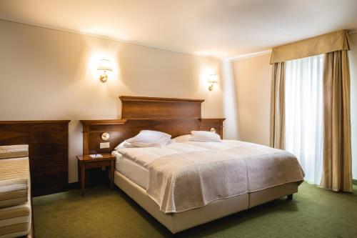 2 twin beds