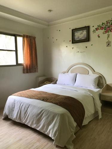 Minren Hotel Minren Hotel is a popular choice amongst travelers in Nantou, whether exploring or just passing through. The property features a wide range of facilities to make your stay a pleasant experience. Servi