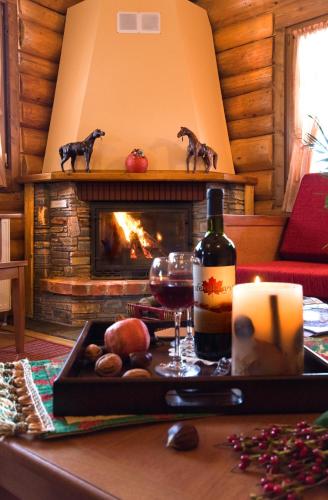 斯芬達莫斯木村住宿 (Sfendamos Wooden Village) in 阿吉奧斯帕夫洛斯那奧薩