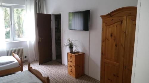 Hotel am Stadion - image 12