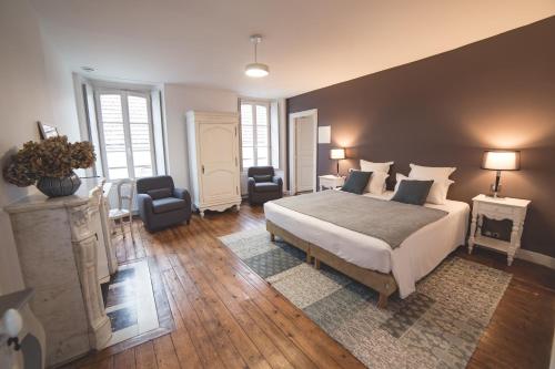 King Room with Spa Bath