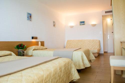 Hotel Roc E Mare - image 5