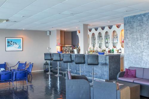 bar/salon, Hotel Roc E Mare in Bartaccia