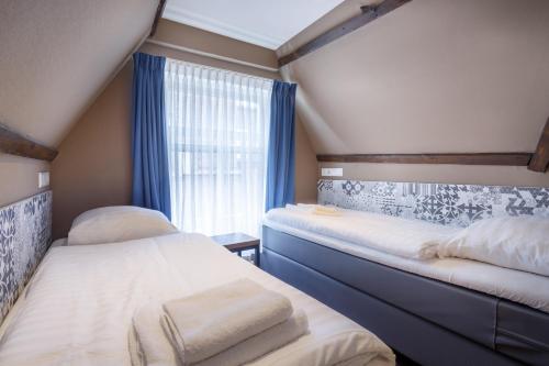 The Old Nickel Hotel - image 10