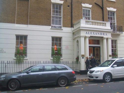 Alexandra Hotel - image 8