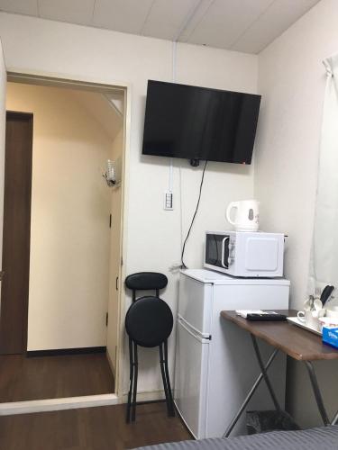 One-Bedroom Apartment image 9