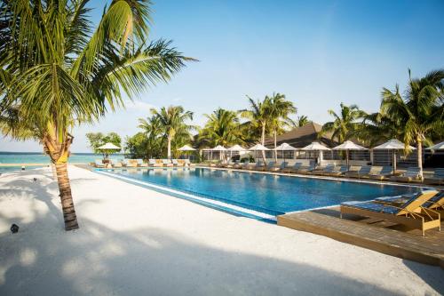 Swimming pool, ROBINSON NOONU - All Inclusive                                                             in Noonu Atoll
