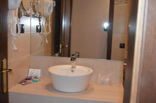 Hotel Don Javier - image 9