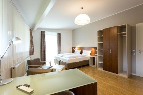 1 queen bed