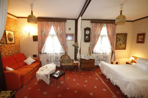 1 double bed, 1 sofa bed