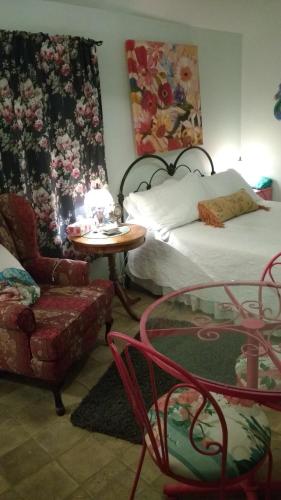 

The English Garden Hideaway
