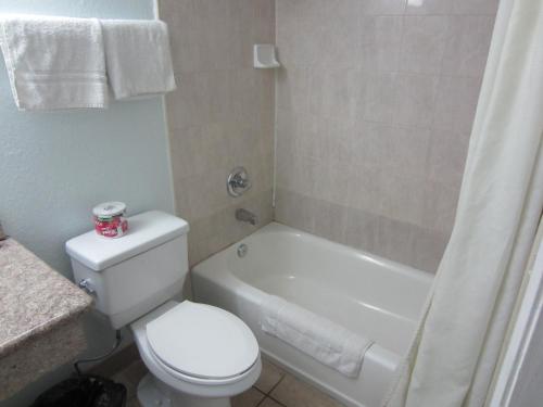 Starlight Inn, Valley Blvd - Downtown LA – Los Angeles, CA