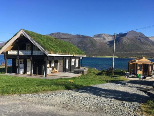 Lyngen ski- og fiskecamp in สเวนสบี