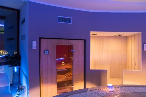 Grand Hotel Biffy - image 11