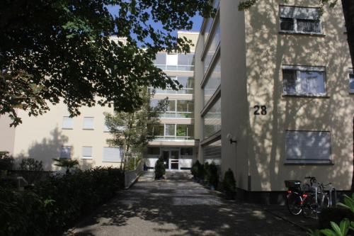 Inngang, MariaPrimaVera Apartment am Kurpark mit Schwarzwaldblick * * * * in Bad Krozingen