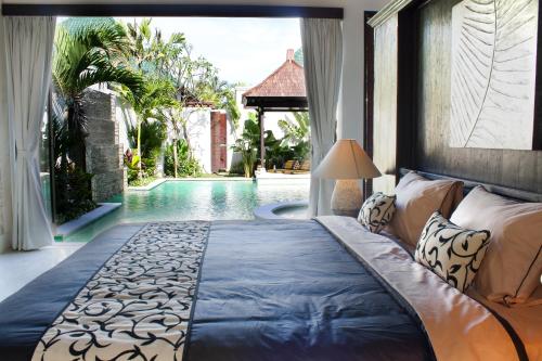 Three-Bedroom Villa with Private Pool image 7