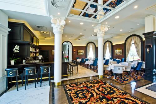 Ресторан, Hotel Mansor in Zabki