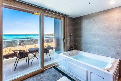 Seastay hotel & Spa in Aewol