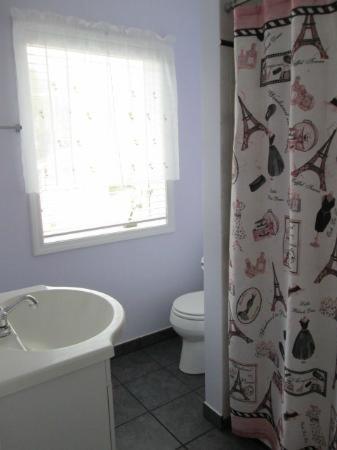 Ahoy Inn Guesthouse - 화장실