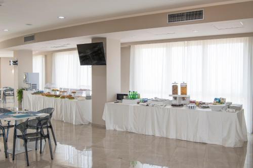 Grand Hotel Biffy - image 5