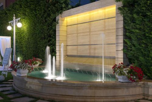Grand Hotel Biffy - image 7