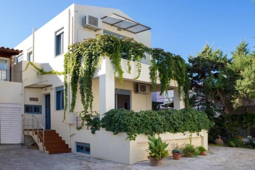  Villa Castellina & Emmanouela holiday apartment in Almyrida