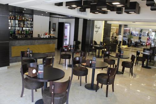 Restaurant, Shirak Hotel in Yerevan