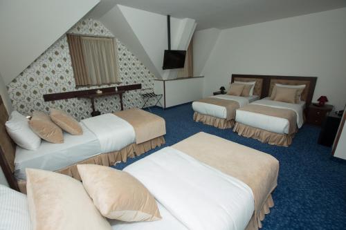 Faria Boutique Hotel - image 2