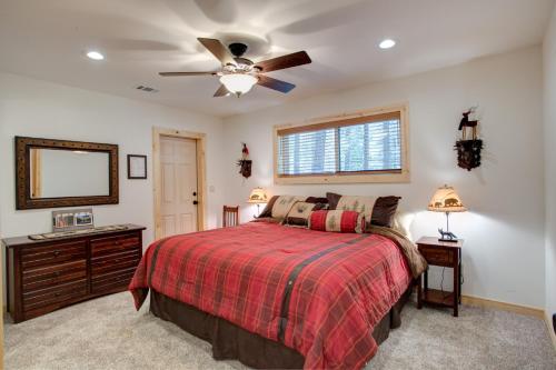 36 Larkspur Lair - main image