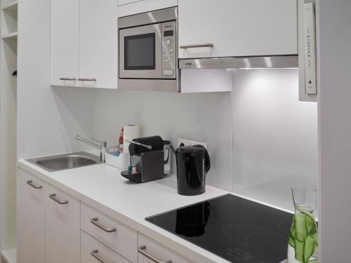 Studio Apartment image 7