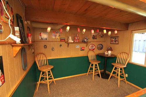 6B Meadow View - image 3