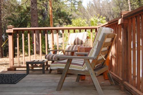10N Black Oak Lodge - image 6