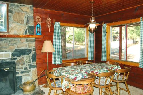 3N Lockwood Lodge - image 7