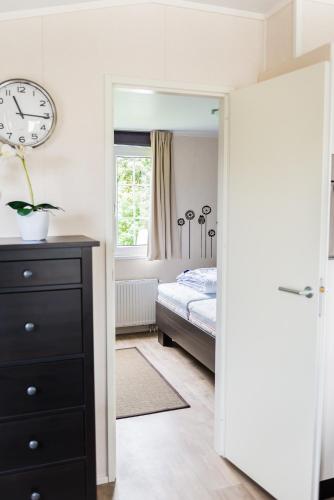 Guestroom, Chalet 31 in Serooskerke (Zeeland)