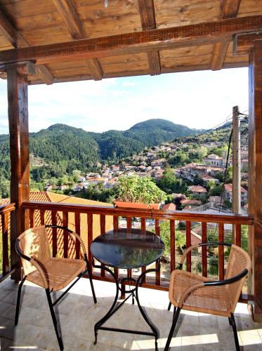 Thea Valtessinikou in แวลเทซซินิโค