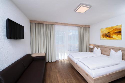 Terrassenhotel Reichmann – St. Kanzian, CA