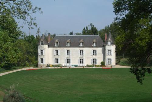 Château de La Ville-Huë - Chambre d'hôtes - Guer