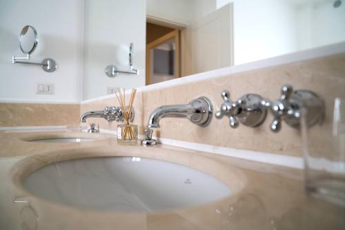 Room 56 - main image